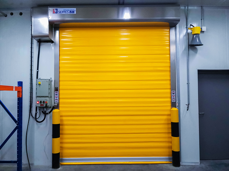 常州奇华顿香料有限公司保温快速门.jpg 常州奇华顿香料有限公司保温快速门.jpg