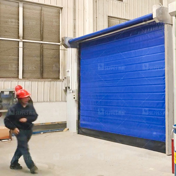 冷库保温快速门的特点介绍