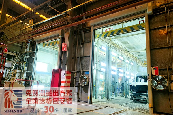 客车中涂打磨室快速门项目