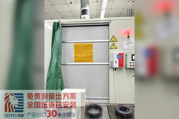 机器人手臂间防护快速门