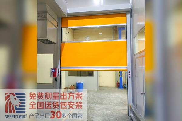 物流通道安装快速卷帘门的好处