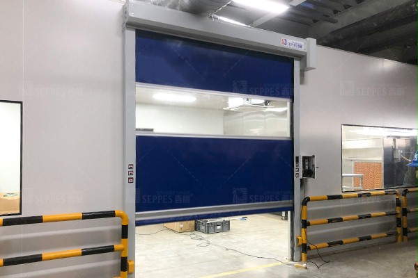 西朗门业快速卷帘门