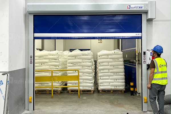 西朗门业快速门 西朗门业快速门