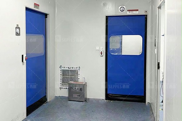 西朗门业洁净车间快速卷帘门