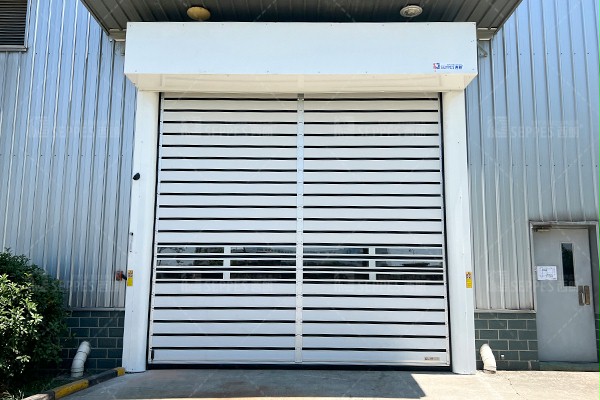 西朗门业硬质快速卷帘门