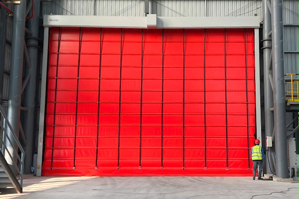 西朗门业抗风快速堆积门