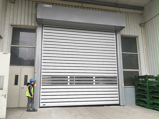 西朗门业快速提升门 西朗门业快速提升门