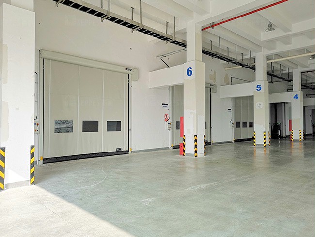 西朗门业拉链式快速门 西朗门业拉链式快速门