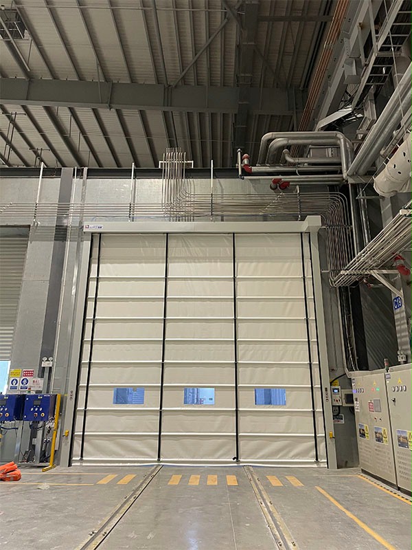 西朗门业快速卷帘门