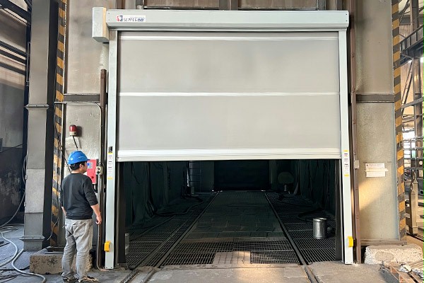 西朗门业快速卷帘门