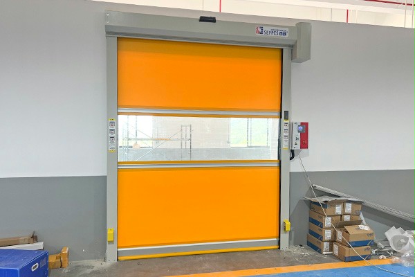西朗门业快速卷帘门 西朗门业快速卷帘门