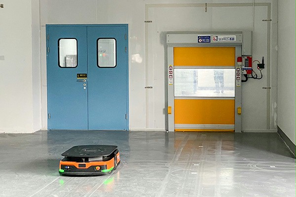 西朗门业快速卷帘门