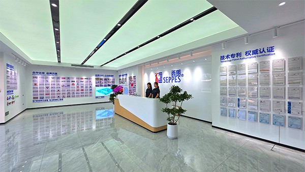 西朗门业企业前厅 西朗门业企业前厅