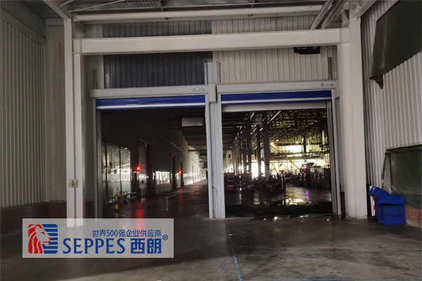 稳定的快速卷帘门