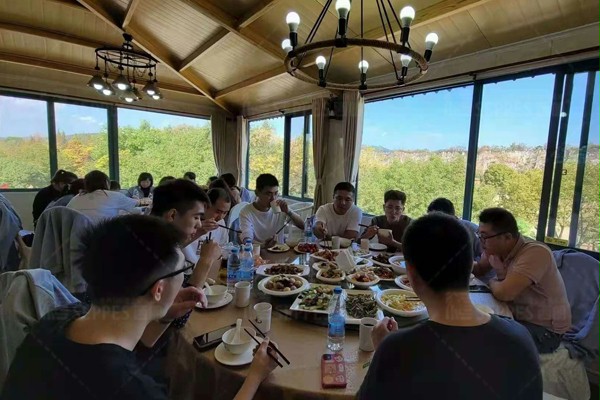 共进午餐 共进午餐